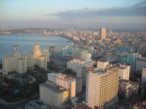 Hotel_Nacional_y_Malecon_de_La_Habana